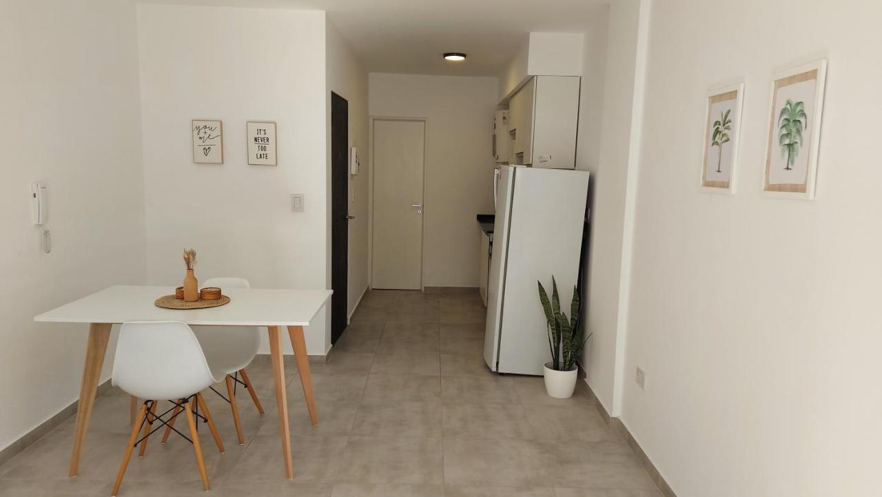 Hermoso Loft A Estrenar Con Patio En Excelente Ubicación Rosario